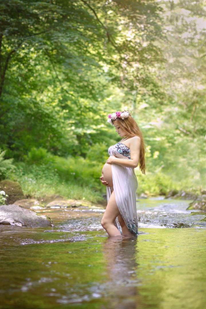 This is my good friend Josie, and at 8 months pregnant she felt far from elegant so I enquired if she would be interested in a maternity shoot. <br />
I made the dress and accompanying floral garland myself, chose a stunning location in Devon and produced some wonderful memories for her to cherish.